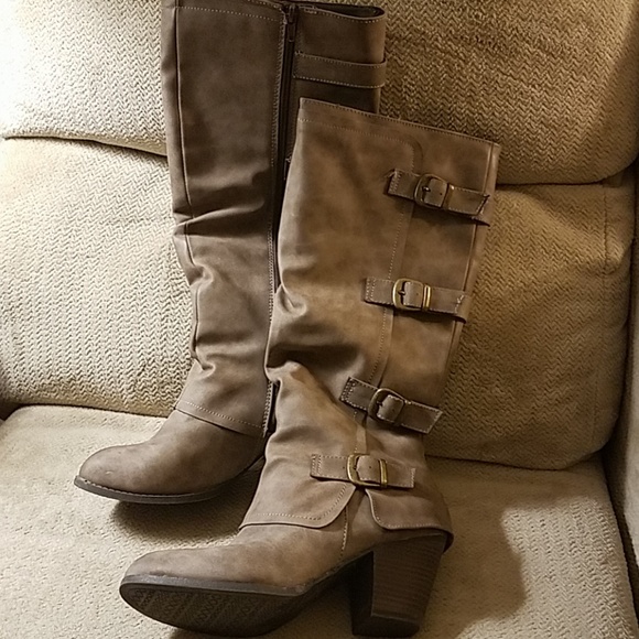 Pop Shoes - Brown knee high boots